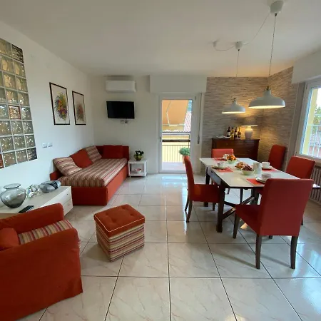 Nina's House *
